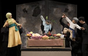 アミンの母、腕輪の魔人ハーティ、アミン