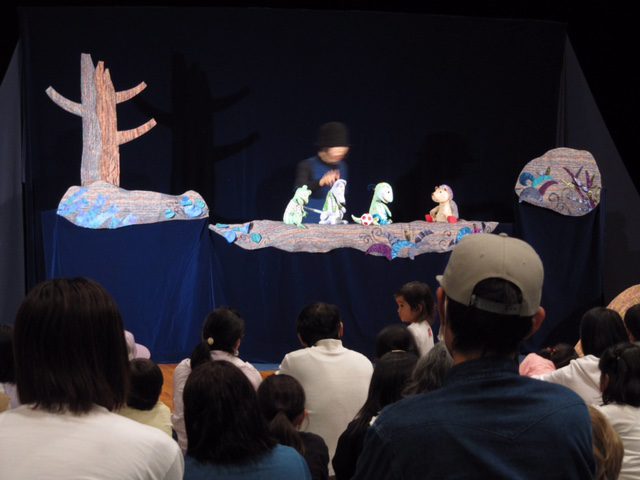 やもはりともだち