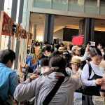 「本物の銭天童と違い、大繁盛でようござんしたね」