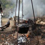 ダッチオーブンで焼くと